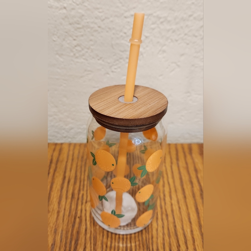 GLASS 16.2 OZ. DRINKING CUP ORANGES STRAW NEW!